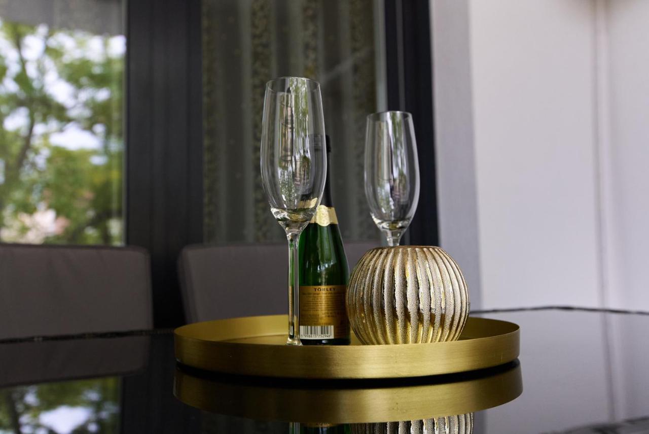 Starlight Bronze Szeged- Exclusive Leilighet Eksteriør bilde